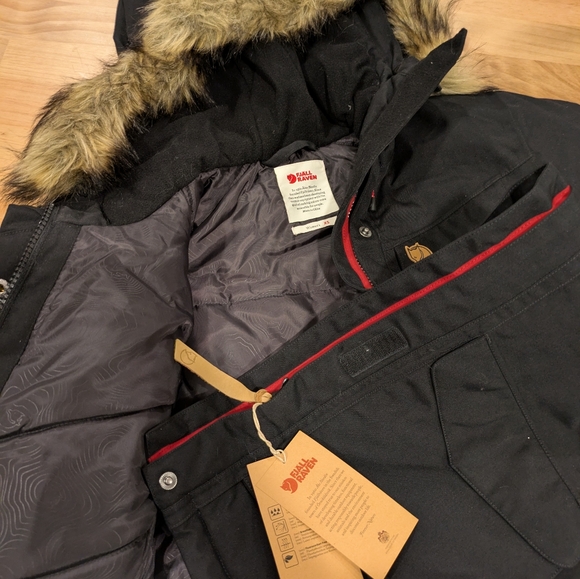 Fjallraven Nuuk Parka - NEW with Tags! - Picture 5 of 7